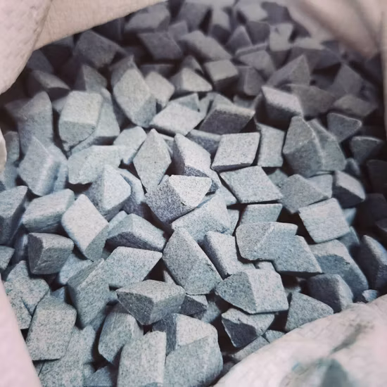 セラミックスの研削・研磨・表面処理用砥石チップ